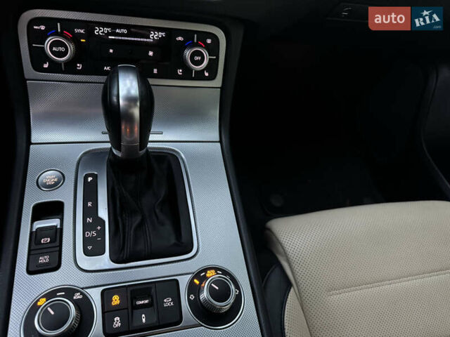 Серый Фольксваген Туарег, объемом двигателя 3 л и пробегом 123 тыс. км за 33333 $, фото 52 на Automoto.ua