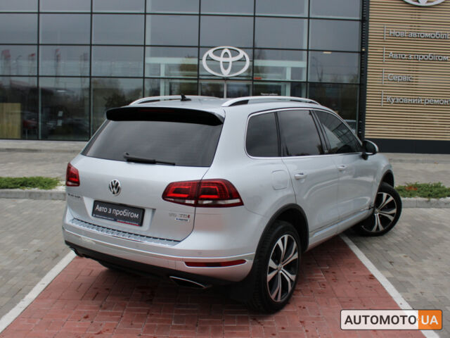 Сірий Фольксваген Туарег, об'ємом двигуна 3 л та пробігом 171 тис. км за 28900 $, фото 6 на Automoto.ua