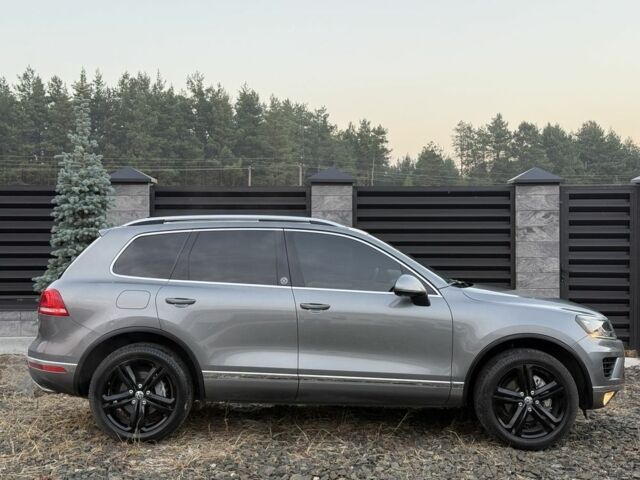 Серый Фольксваген Туарег, объемом двигателя 3.6 л и пробегом 240 тыс. км за 18999 $, фото 6 на Automoto.ua