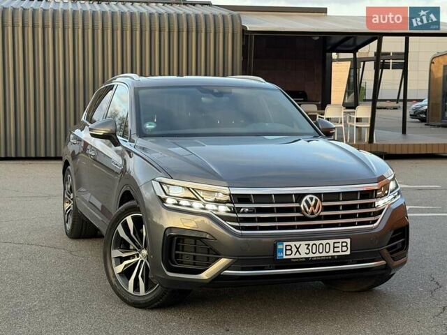 Серый Фольксваген Туарег, объемом двигателя 2.97 л и пробегом 139 тыс. км за 45900 $, фото 7 на Automoto.ua