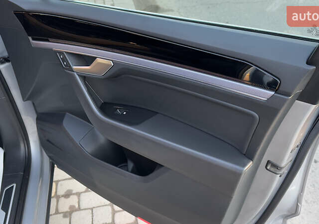 Серый Фольксваген Туарег, объемом двигателя 2.97 л и пробегом 163 тыс. км за 43800 $, фото 68 на Automoto.ua