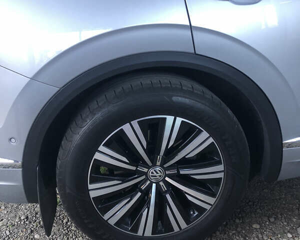 Сірий Фольксваген Туарег, об'ємом двигуна 2.97 л та пробігом 184 тис. км за 39500 $, фото 46 на Automoto.ua