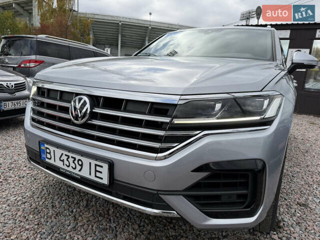 Серый Фольксваген Туарег, объемом двигателя 3 л и пробегом 109 тыс. км за 39700 $, фото 13 на Automoto.ua