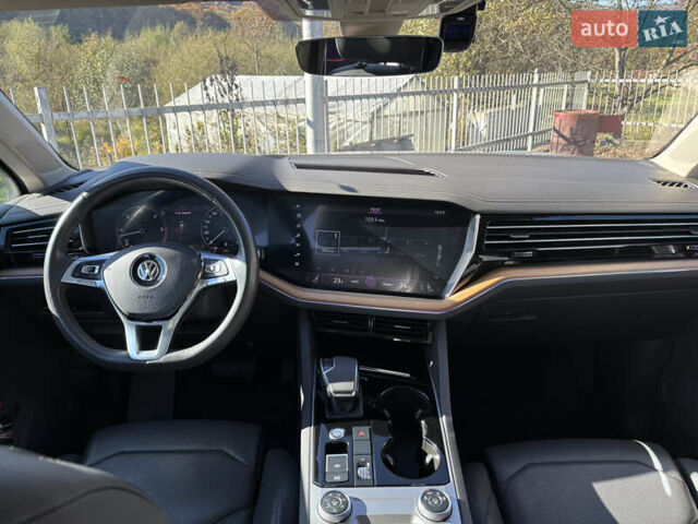 Сірий Фольксваген Туарег, об'ємом двигуна 2.97 л та пробігом 184 тис. км за 39500 $, фото 39 на Automoto.ua