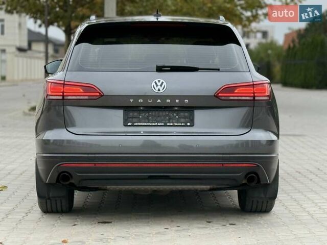 Серый Фольксваген Туарег, объемом двигателя 2.99 л и пробегом 200 тыс. км за 33700 $, фото 19 на Automoto.ua