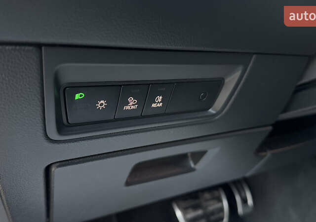 Серый Фольксваген Туарег, объемом двигателя 2.97 л и пробегом 163 тыс. км за 43800 $, фото 86 на Automoto.ua