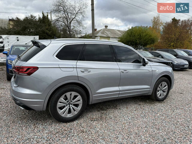 Серый Фольксваген Туарег, объемом двигателя 3 л и пробегом 109 тыс. км за 39700 $, фото 11 на Automoto.ua