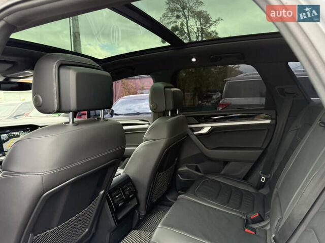 Серый Фольксваген Туарег, объемом двигателя 3 л и пробегом 109 тыс. км за 39700 $, фото 39 на Automoto.ua