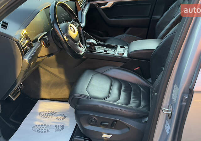 Серый Фольксваген Туарег, объемом двигателя 2.97 л и пробегом 163 тыс. км за 43800 $, фото 37 на Automoto.ua