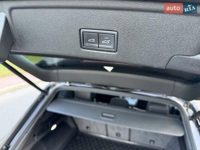 Серый Фольксваген Туарег, объемом двигателя 2.97 л и пробегом 139 тыс. км за 45900 $, фото 42 на Automoto.ua