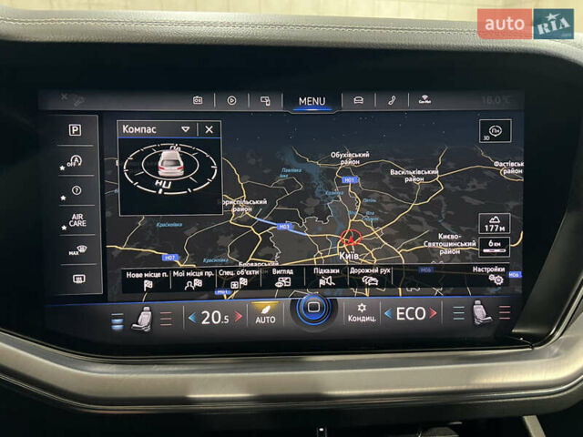 Серый Фольксваген Туарег, объемом двигателя 2.97 л и пробегом 225 тыс. км за 43900 $, фото 46 на Automoto.ua