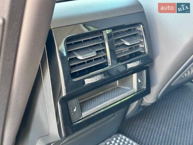 Серый Фольксваген Туарег, объемом двигателя 2.99 л и пробегом 69 тыс. км за 44999 $, фото 21 на Automoto.ua