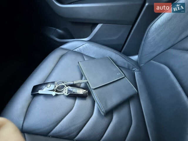 Серый Фольксваген Туарег, объемом двигателя 3 л и пробегом 106 тыс. км за 44700 $, фото 6 на Automoto.ua