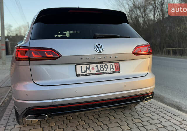 Серый Фольксваген Туарег, объемом двигателя 2.97 л и пробегом 163 тыс. км за 43800 $, фото 26 на Automoto.ua