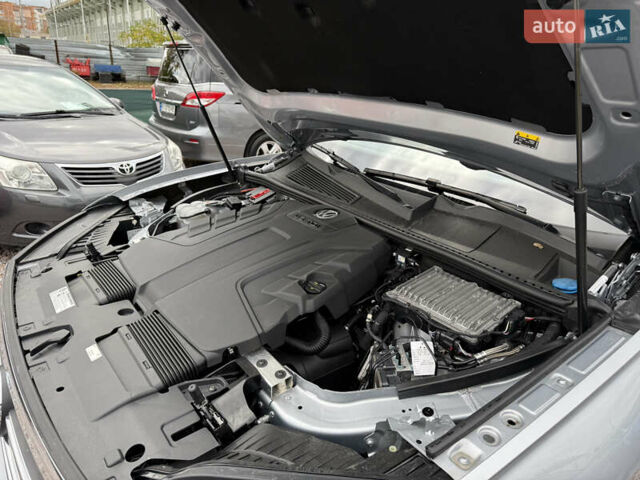 Серый Фольксваген Туарег, объемом двигателя 3 л и пробегом 109 тыс. км за 39700 $, фото 54 на Automoto.ua