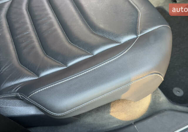 Серый Фольксваген Туарег, объемом двигателя 2.97 л и пробегом 163 тыс. км за 43800 $, фото 64 на Automoto.ua