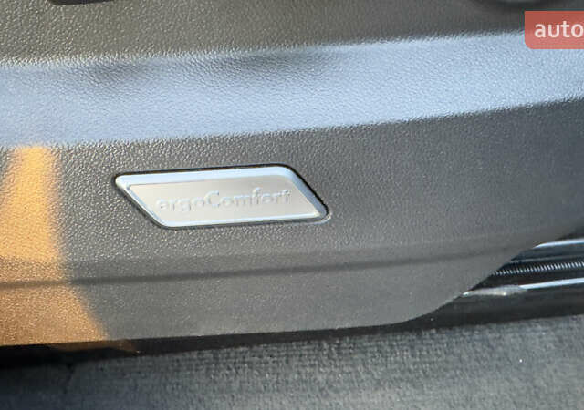 Серый Фольксваген Туарег, объемом двигателя 2.97 л и пробегом 163 тыс. км за 43800 $, фото 69 на Automoto.ua