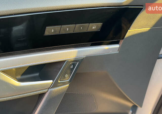 Серый Фольксваген Туарег, объемом двигателя 2.97 л и пробегом 163 тыс. км за 43800 $, фото 40 на Automoto.ua