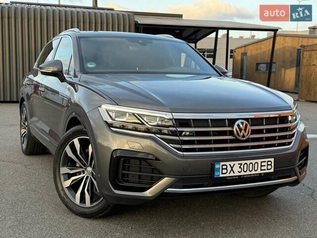 Серый Фольксваген Туарег, объемом двигателя 2.97 л и пробегом 139 тыс. км за 45900 $, фото 11 на Automoto.ua