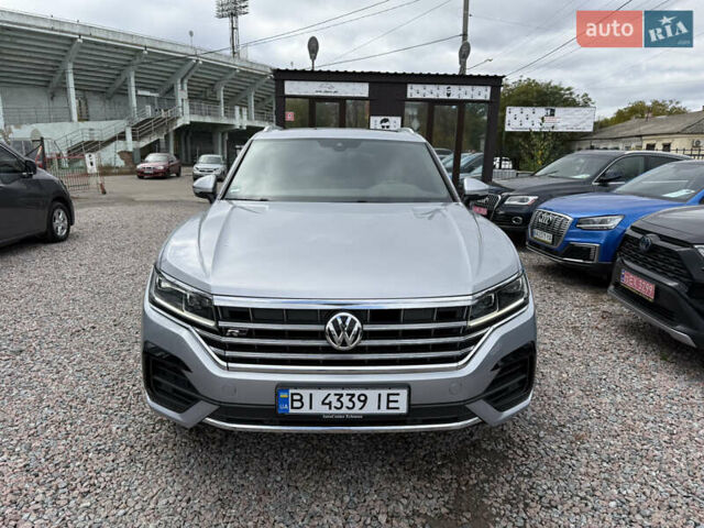 Серый Фольксваген Туарег, объемом двигателя 3 л и пробегом 109 тыс. км за 39700 $, фото 3 на Automoto.ua