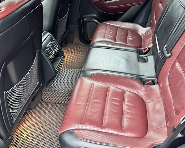 Серый Фольксваген Туарег, объемом двигателя 3 л и пробегом 228 тыс. км за 34900 $, фото 6 на Automoto.ua