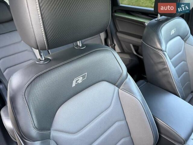 Серый Фольксваген Туарег, объемом двигателя 2.97 л и пробегом 139 тыс. км за 45900 $, фото 30 на Automoto.ua