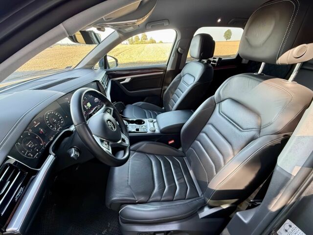 Серый Фольксваген Туарег, объемом двигателя 3 л и пробегом 32 тыс. км за 21600 $, фото 8 на Automoto.ua