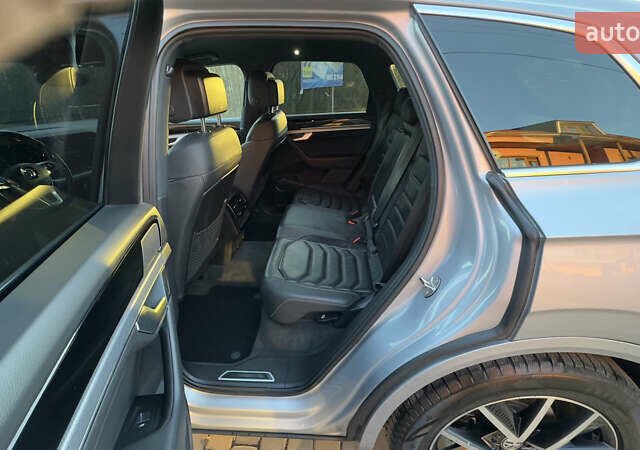 Серый Фольксваген Туарег, объемом двигателя 2.97 л и пробегом 163 тыс. км за 43800 $, фото 47 на Automoto.ua