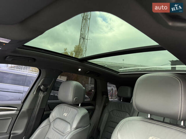 Серый Фольксваген Туарег, объемом двигателя 3 л и пробегом 109 тыс. км за 39700 $, фото 26 на Automoto.ua