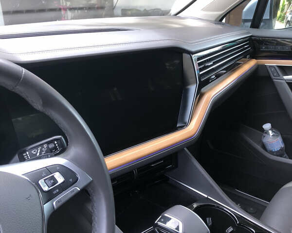 Сірий Фольксваген Туарег, об'ємом двигуна 2.97 л та пробігом 184 тис. км за 39500 $, фото 1 на Automoto.ua