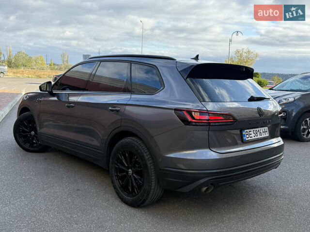 Серый Фольксваген Туарег, объемом двигателя 3 л и пробегом 106 тыс. км за 44700 $, фото 50 на Automoto.ua