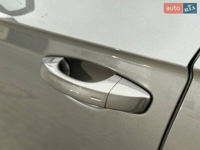 Серый Фольксваген Туарег, объемом двигателя 2.99 л и пробегом 200 тыс. км за 33700 $, фото 23 на Automoto.ua