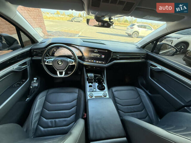 Серый Фольксваген Туарег, объемом двигателя 3 л и пробегом 106 тыс. км за 44700 $, фото 9 на Automoto.ua