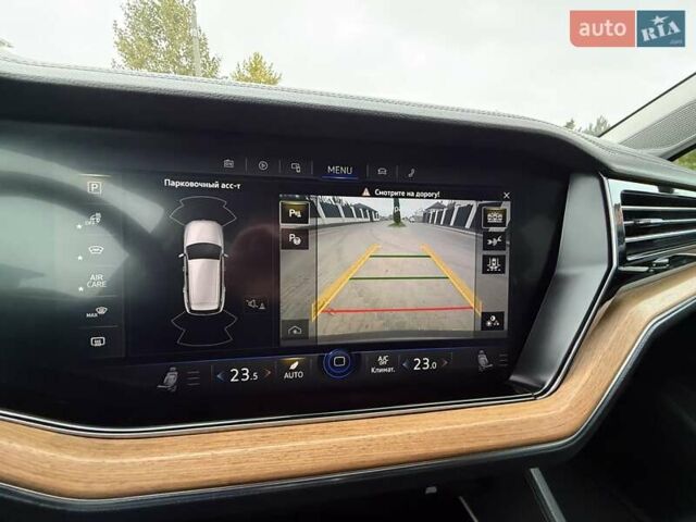 Серый Фольксваген Туарег, объемом двигателя 2.99 л и пробегом 200 тыс. км за 33700 $, фото 53 на Automoto.ua