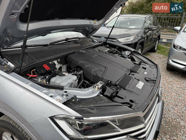 Серый Фольксваген Туарег, объемом двигателя 3 л и пробегом 109 тыс. км за 39700 $, фото 56 на Automoto.ua