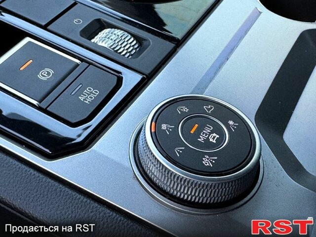 Сірий Фольксваген Туарег, об'ємом двигуна 3 л та пробігом 158 тис. км за 38000 $, фото 5 на Automoto.ua