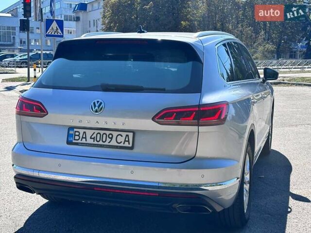 Серый Фольксваген Туарег, объемом двигателя 2.99 л и пробегом 69 тыс. км за 44999 $, фото 7 на Automoto.ua