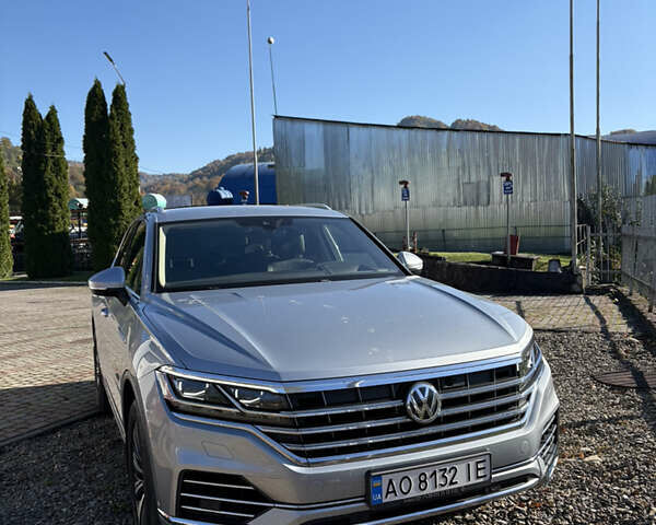 Сірий Фольксваген Туарег, об'ємом двигуна 2.97 л та пробігом 184 тис. км за 39500 $, фото 34 на Automoto.ua