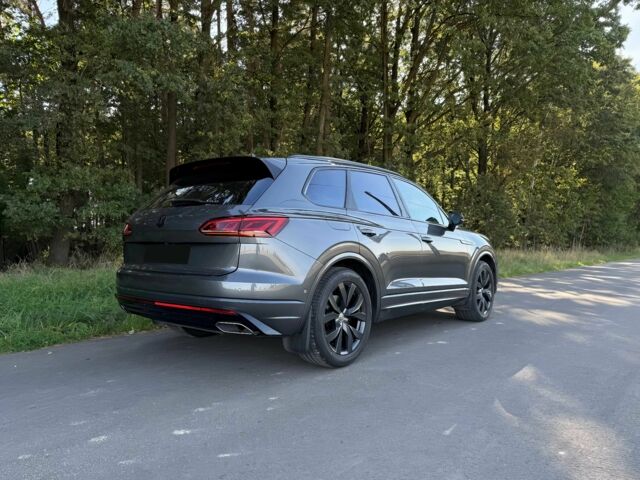 Серый Фольксваген Туарег, объемом двигателя 3 л и пробегом 32 тыс. км за 21600 $, фото 4 на Automoto.ua