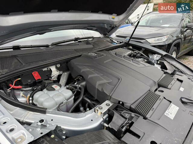 Серый Фольксваген Туарег, объемом двигателя 3 л и пробегом 109 тыс. км за 39700 $, фото 57 на Automoto.ua