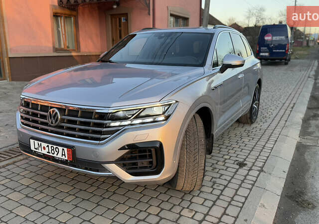 Серый Фольксваген Туарег, объемом двигателя 2.97 л и пробегом 163 тыс. км за 43800 $, фото 27 на Automoto.ua