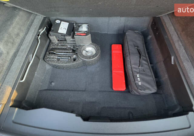 Серый Фольксваген Туарег, объемом двигателя 2.97 л и пробегом 163 тыс. км за 43800 $, фото 57 на Automoto.ua