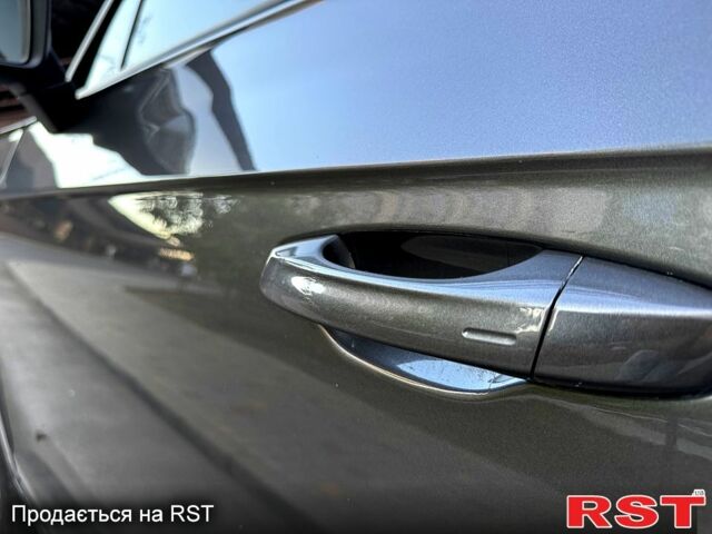 Сірий Фольксваген Туарег, об'ємом двигуна 3 л та пробігом 158 тис. км за 38000 $, фото 2 на Automoto.ua