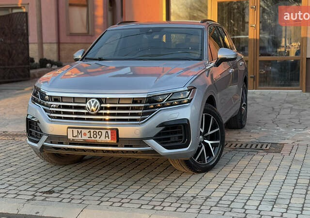 Серый Фольксваген Туарег, объемом двигателя 2.97 л и пробегом 163 тыс. км за 43800 $, фото 4 на Automoto.ua