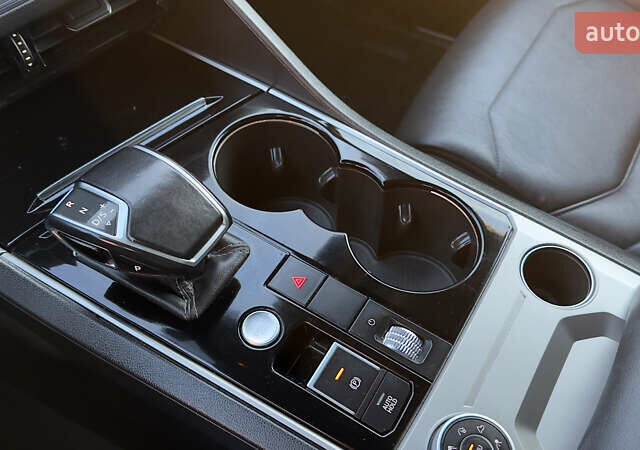 Серый Фольксваген Туарег, объемом двигателя 2.97 л и пробегом 163 тыс. км за 43800 $, фото 35 на Automoto.ua