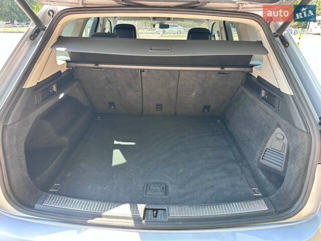 Серый Фольксваген Туарег, объемом двигателя 2.99 л и пробегом 69 тыс. км за 44999 $, фото 11 на Automoto.ua