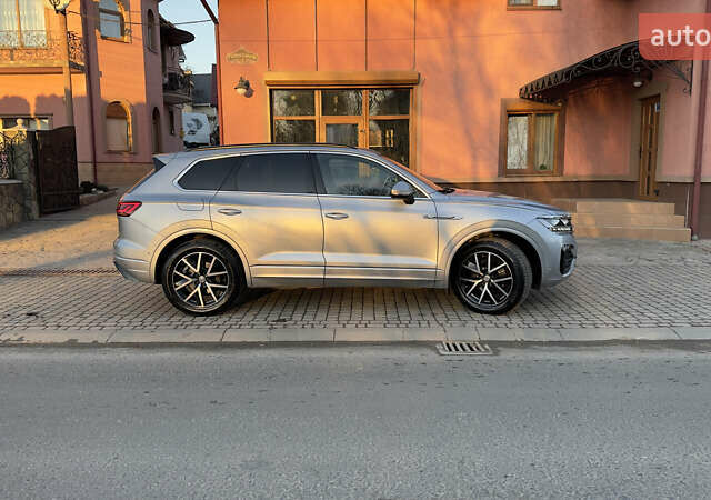 Серый Фольксваген Туарег, объемом двигателя 2.97 л и пробегом 163 тыс. км за 43800 $, фото 23 на Automoto.ua