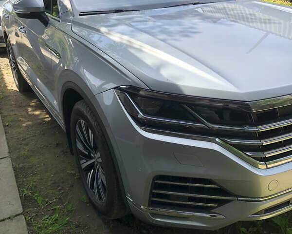 Сірий Фольксваген Туарег, об'ємом двигуна 2.97 л та пробігом 184 тис. км за 39500 $, фото 12 на Automoto.ua