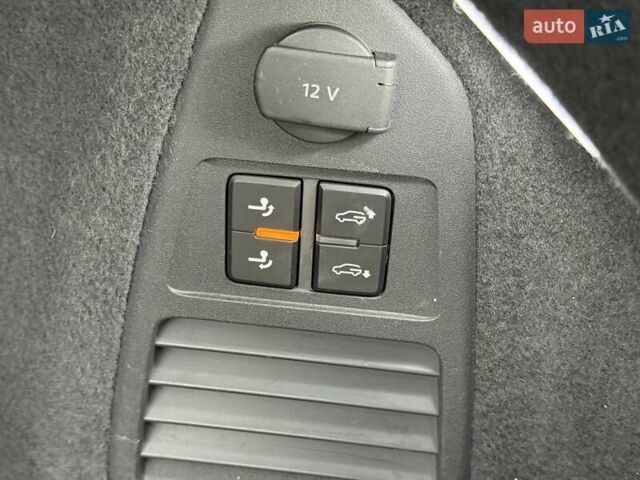 Серый Фольксваген Туарег, объемом двигателя 2.99 л и пробегом 200 тыс. км за 33700 $, фото 46 на Automoto.ua