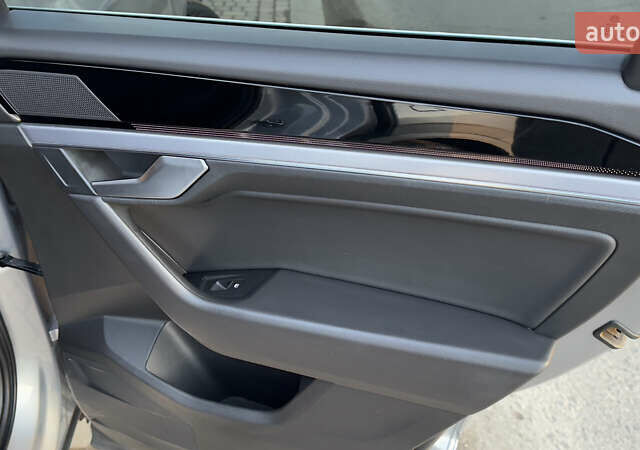 Серый Фольксваген Туарег, объемом двигателя 2.97 л и пробегом 163 тыс. км за 43800 $, фото 62 на Automoto.ua